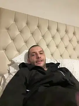 Kinkycouple142 online show from January 12, 7:18 pm