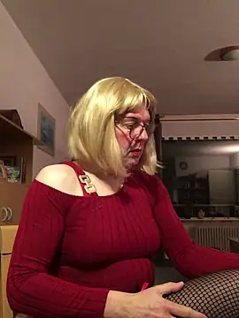 simone xdressing online show from November 16, 1:08 am