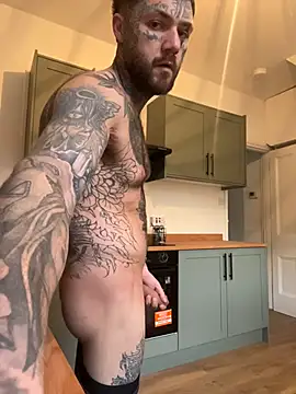 magicmichaell online show from December 21, 8:33 am