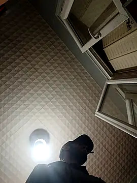 hotguy71000 online show from February 28, 6:07 pm