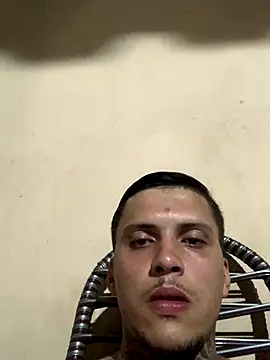 Ryanzl017 online show from December 5, 10:39 pm