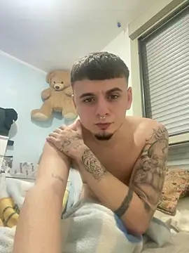 dairon maya online show from February 5, 8:27 pm