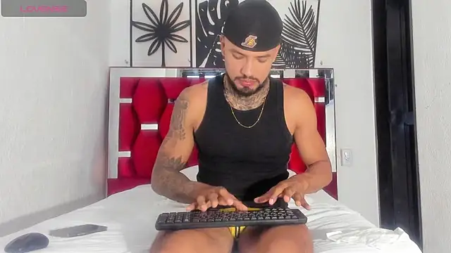 Jacob 77  online show from December 16, 7:43 pm