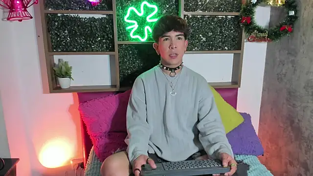 Angeldust19 online show from November 21, 5:17 am