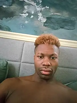 Wizinoir online show from November 18, 7:50 pm