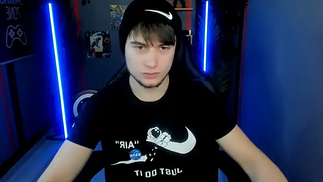 AlejandroEllias online show from January 18, 8:55 pm