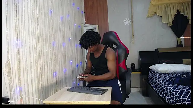 negga cum online show from February 3, 2:00 pm