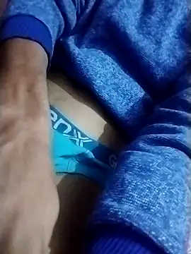 skinnyjohnyindian online show from November 18, 8:12 pm