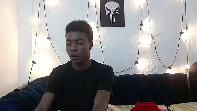 NoahJhonson69 online show from December 3, 9:21 pm