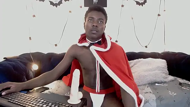 NoahJhonson69 online show from November 28, 8:22 pm