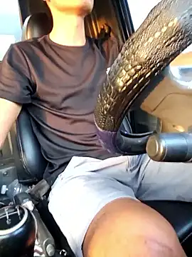 huykkk99 online show from January 9, 10:31 am