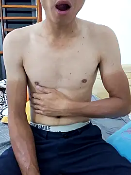 huykkk99 online show from April 12, 4:47 am