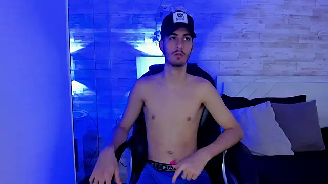 Emir Ozan  online show from December 22, 2:36 pm