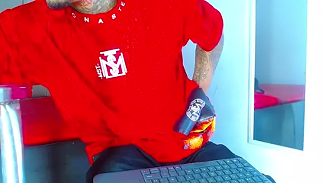 Hot Latino x online show from April 16, 12:49 pm