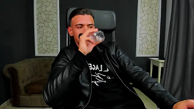 ElijahThorne online show from March 17, 10:40 am