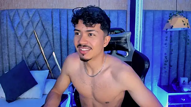 NicolaiKarav online show from April 9, 11:49 am