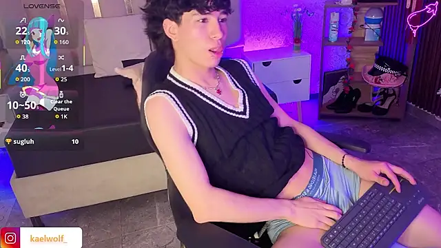 kaelwolf tay online show from March 6, 7:44 pm