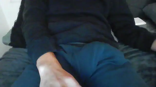 latinman7944 online show from December 17, 6:20 am