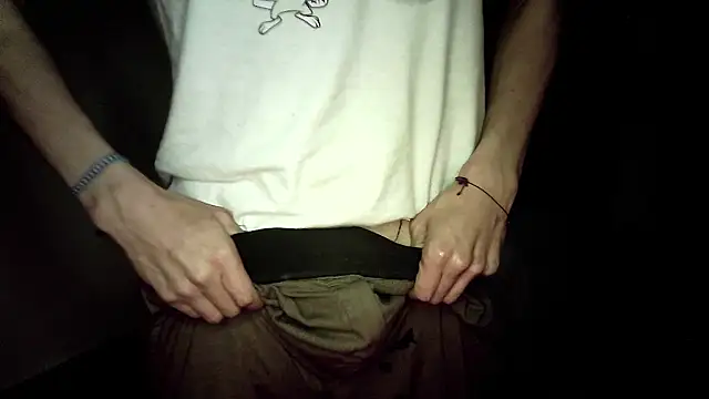 ghooozt69  online show from December 19, 3:25 am