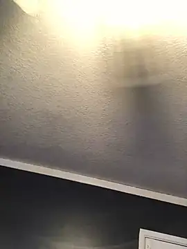 xxxenzo1 online show from December 13, 9:25 am