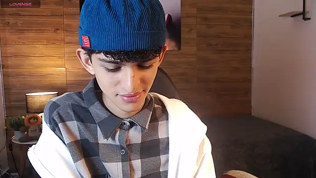 Michaelkoiv online show from March 28, 11:43 am