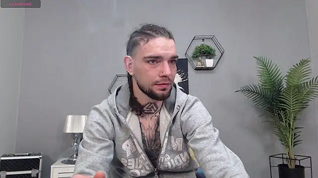 KaneHunter online show from April 17, 6:54 pm