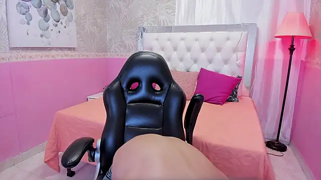 Ethan Jamees online show from February 11, 2:22 pm