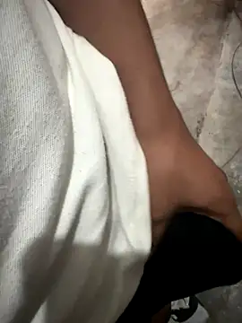 P-R L-s-negras online show from December 4, 9:00 pm