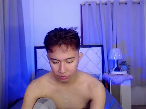 asiantwink0000 online show from February 23, 9:44 am