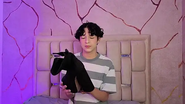 SthepanodiMonaco online show from February 24, 8:53 pm