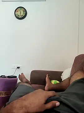 mrwhoti online show from April 13, 6:03 am