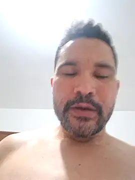 guloso06 online show from December 17, 4:42 am