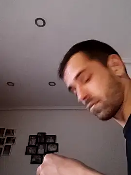 Elchicomalo29 online show from February 6, 3:36 am