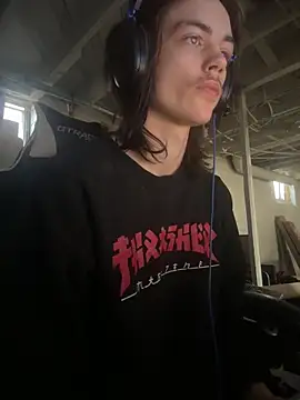 DkAuxier1 online show from December 18, 8:27 pm