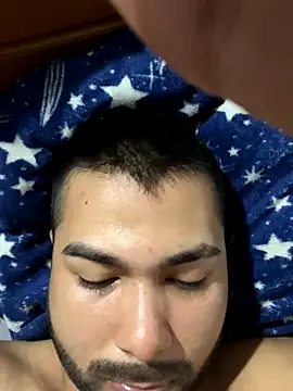 HotThreesoome online show from January 6, 3:10 am