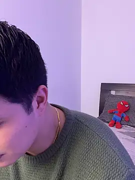 Goldenknight33 online show from April 10, 2:02 pm