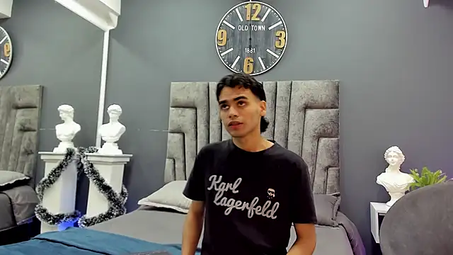 kevin  warhol online show from December 18, 4:30 am