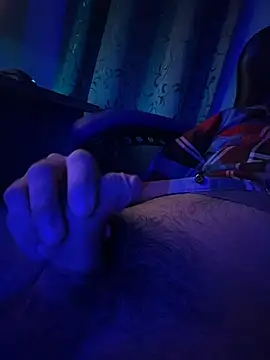 wolfand01 online show from December 21, 5:59 am