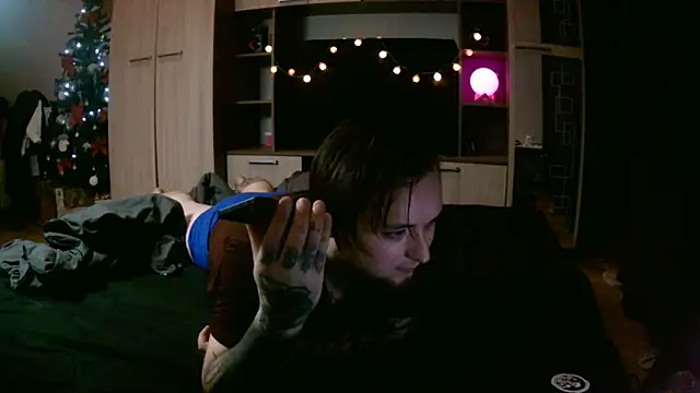 punksshow online show from December 17, 3:19 pm