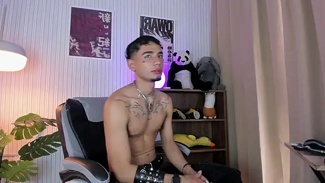 nicka thott online show from December 19, 8:17 pm