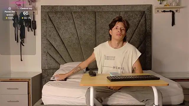 LoganRyder OS online show from December 15, 6:43 am