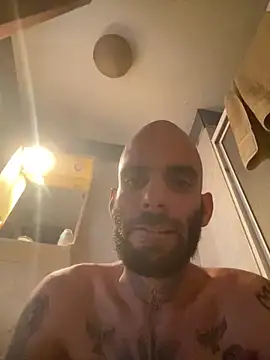 WoolyEarpiece online show from December 21, 1:19 pm