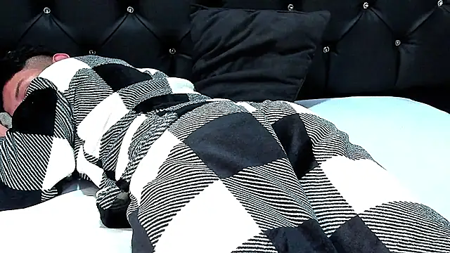 NathanBrookhs online show from December 21, 9:23 pm