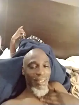 MRSTROKEIT7878 online show from December 13, 11:55 pm