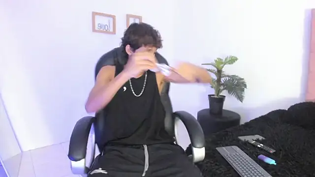 im ralff online show from January 18, 8:22 pm