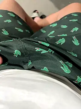 brancotatuad0 online show from December 21, 2:52 am