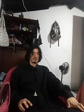 sk8-boy online show from March 28, 6:52 pm