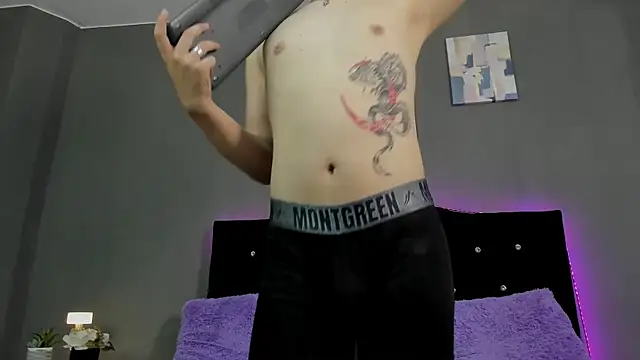 alex xhunter online show from April 9, 7:42 pm