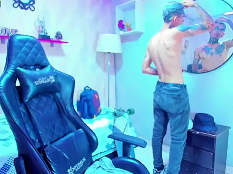 Boy tatto77 online show from January 19, 4:08 pm