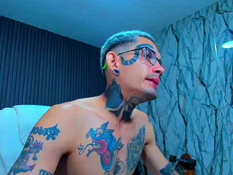 Boy tatto77 online show from January 8, 6:13 pm